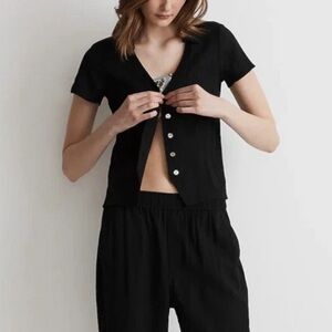 Madewell Black Notched V-Neck Button-Up Top size XS